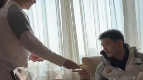 朱亚明田径世锦赛一日称王，谢震业位居第四名