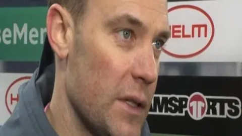 巴薩歐冠激戰正酣，德容展望不斷進階